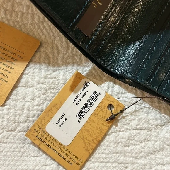 Patricia Nash Cascina cross body and Canelli coin. NWT - Picture 13 of 16